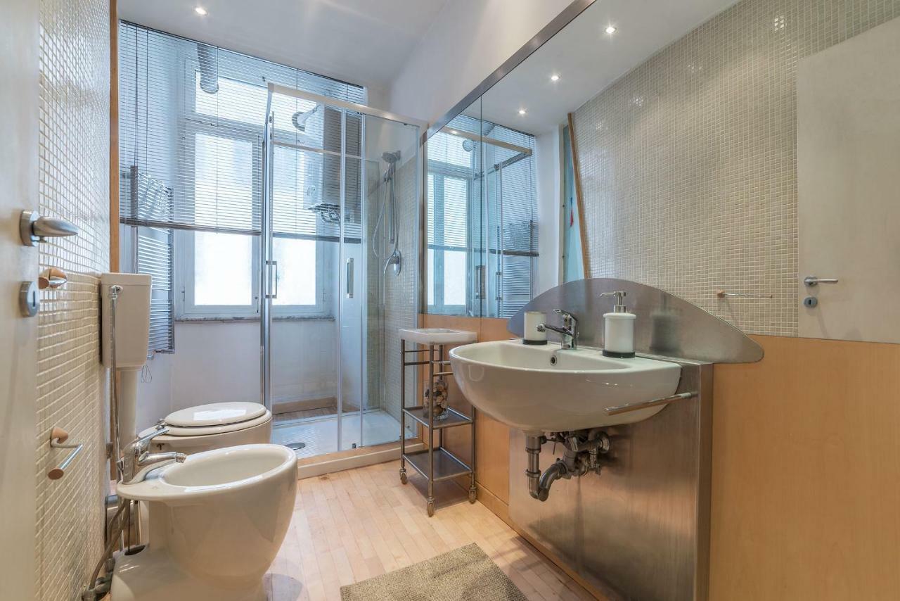 San Giovanni & Colosseo Roomy Flat روما المظهر الخارجي الصورة